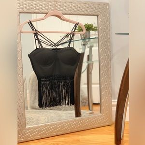 𝘽𝙡𝙖𝙘𝙠 𝙁𝙧𝙞𝙣𝙜𝙚 𝘾𝙧𝙤𝙥 𝙏𝙤𝙥